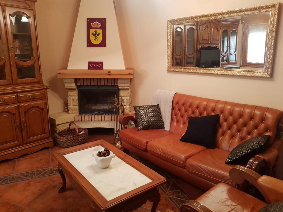 Villa Rincon De Ayllón Extérieur photo